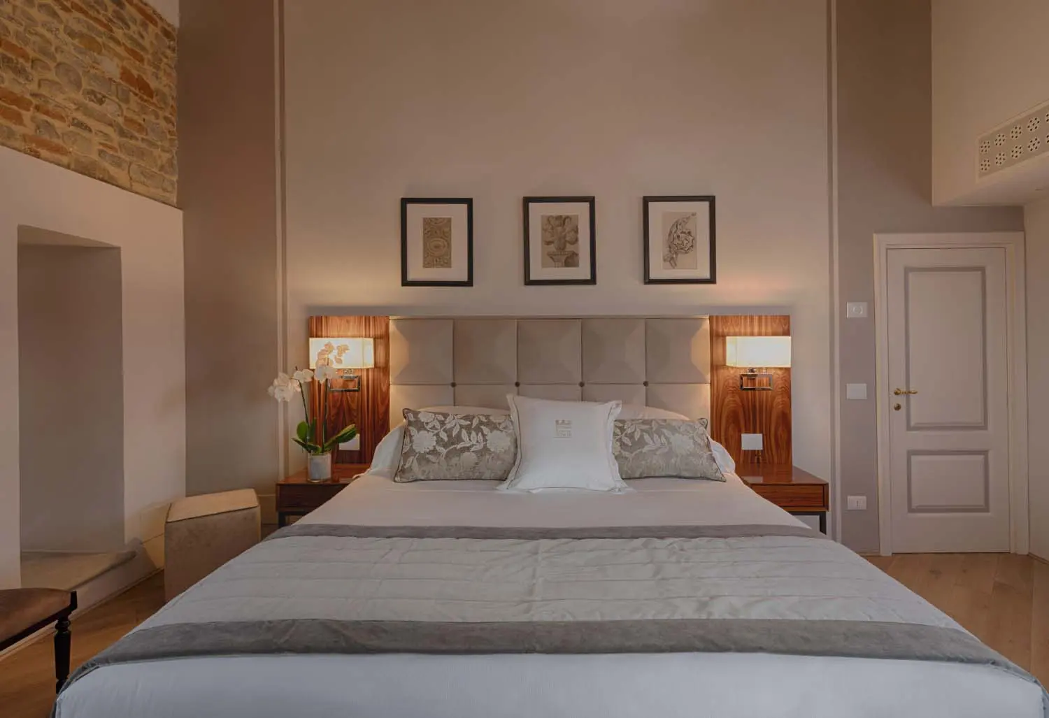 Donati Luxury Tower - Camera