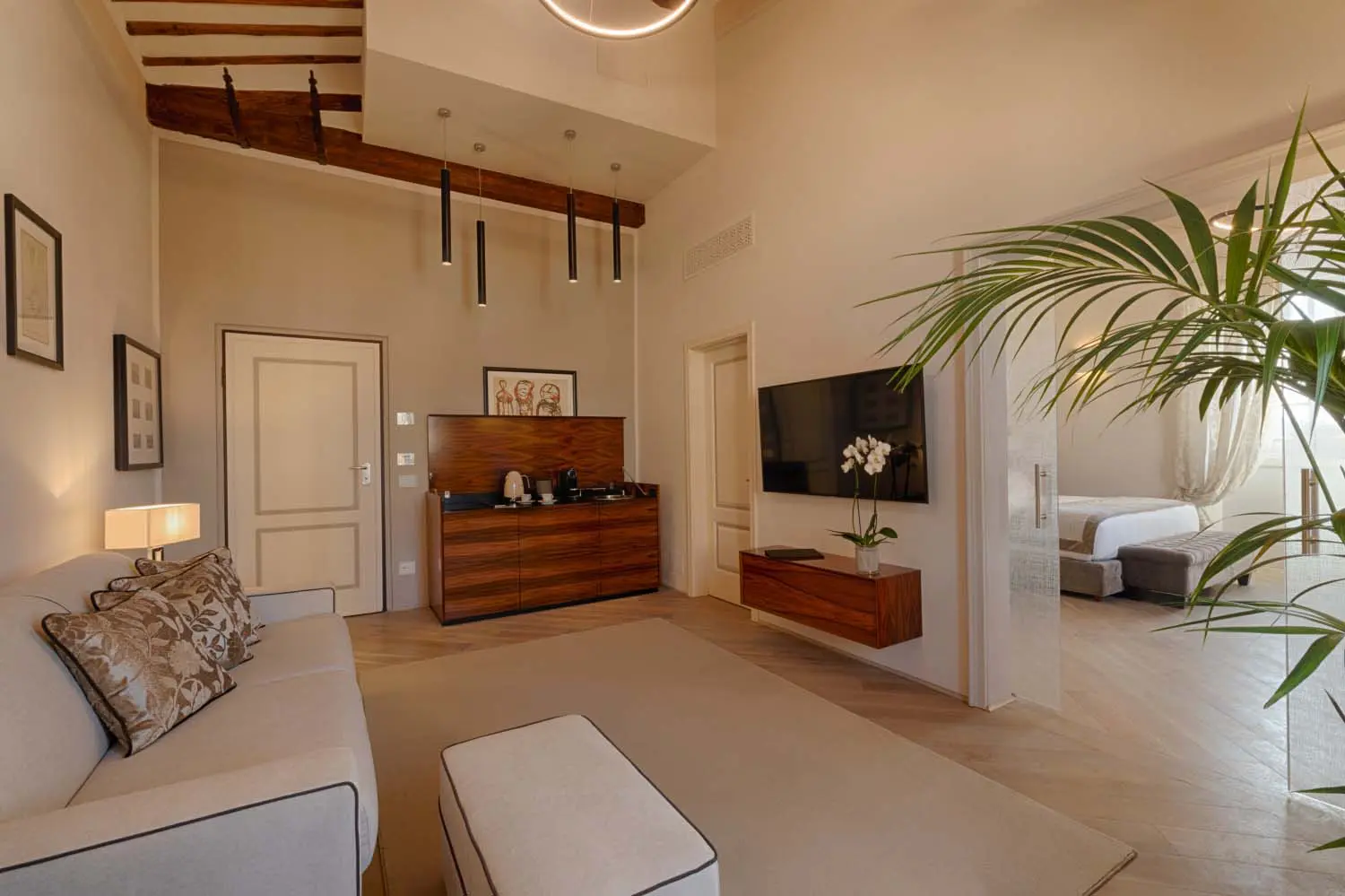 Donati Luxury Tower - Camera