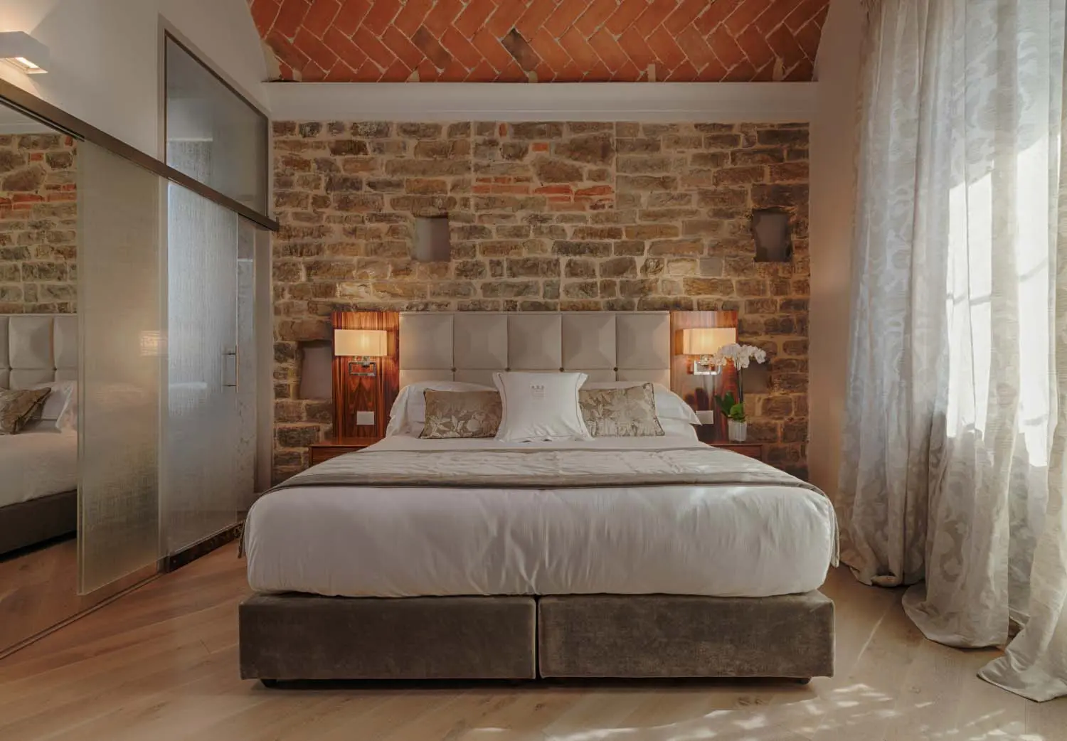 Donati Luxury Tower - Camera