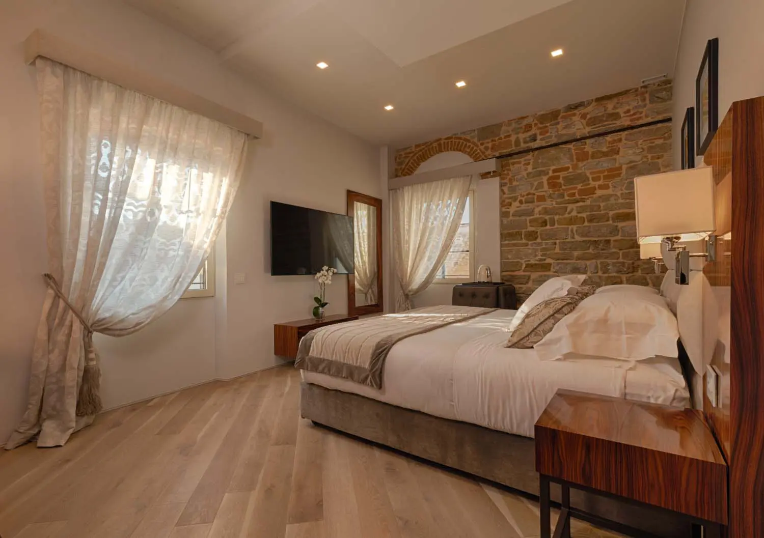 Donati Luxury Tower - Camera